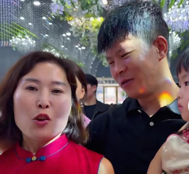 户晨风骂了三年华为折叠屏是智商税,苹果也出了折叠屏,他连还嘴的机会都没了