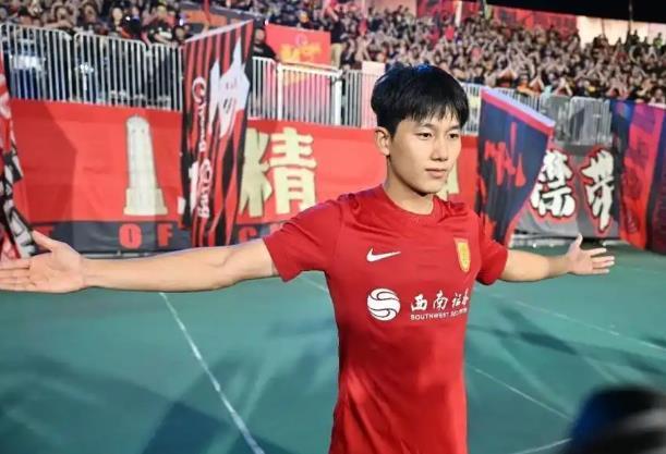 网传被判3年!49岁郝伟点赞山东泰山相关文章 被中国足协终身禁足