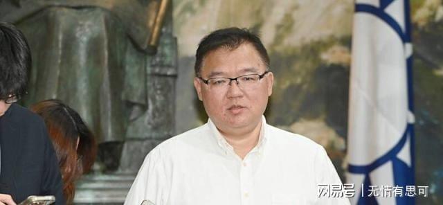 手握8790亿美元,蒂姆库克本可买下标普500中488家企业,他却做了一件永久改写苹果命运的事
