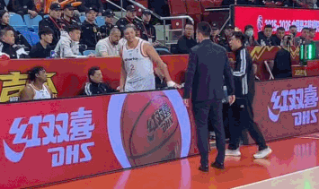 前马刺首轮秀欧洲联赛爆发 今夏或重返NBA