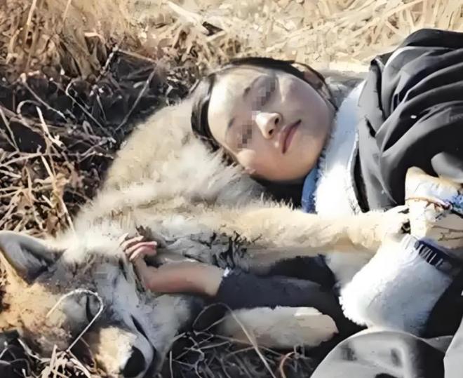 猛龙队史最伟大球员!洛瑞另类雕像正式揭幕 本人获得多伦多城市钥匙
