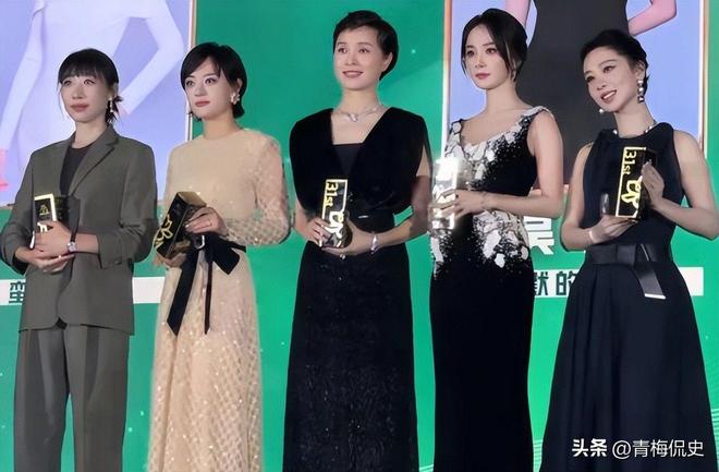 这足球新闻?英格兰抽象标题合订本:菜刀、巫师、内裤、伟哥